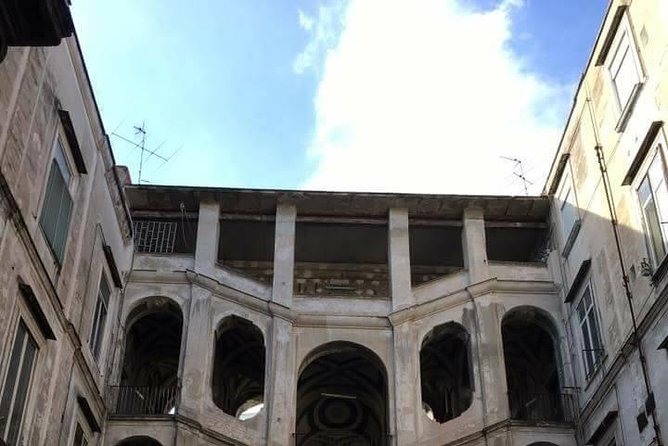 Guided tour of the Sanità District with an art expert - Casa Natale di Totò: comedy history from outside the door
