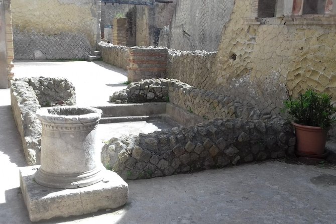Herculaneum and the Amalfi Coast(Sorrento-Positano) - Sorrento in another 45 minutes, built around the main square