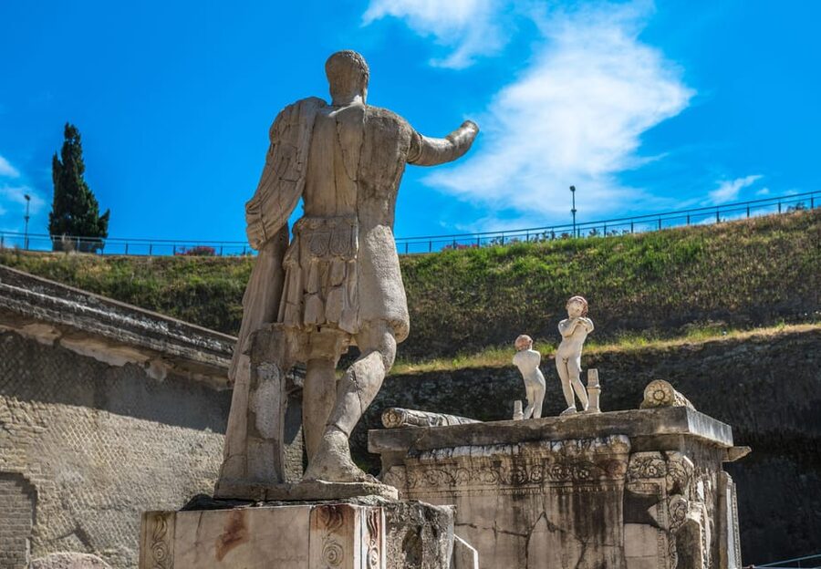 Herculaneum Guided Walking Tour with Entry Ticket - Why the volcanic burial in 79 AD changes everything you notice