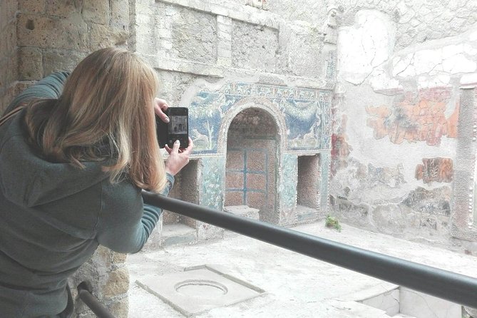 Herculaneum Private Guided Tour Led by a Local Top-rated Guide - All inclusive - The Roman city essentials: Decumanus, Forum, and Basilica