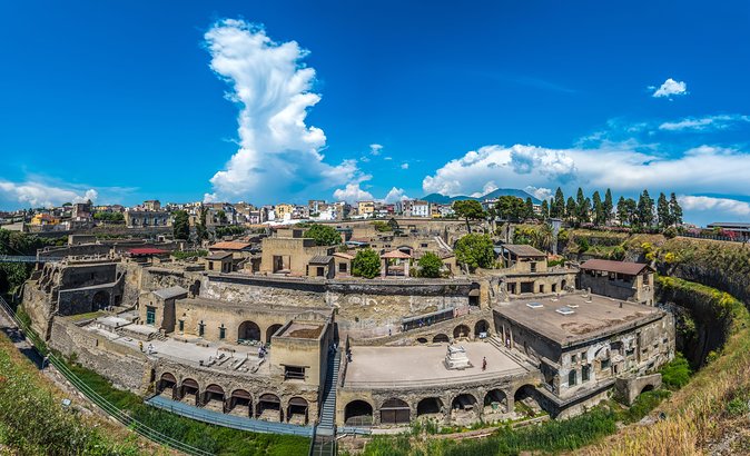 Herculaneum Private Tour with an Archaeologist - Should you book this Herculaneum private tour?