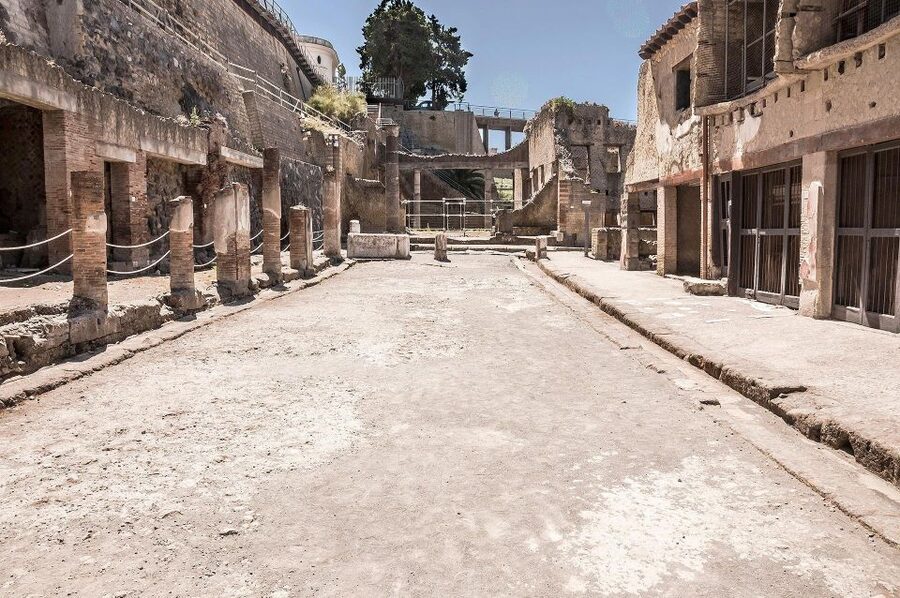 Herculaneum: Skip-the-Line Entry Ticket with Audio Guide - Entry logistics at the ticket office, what actually happens on arrival