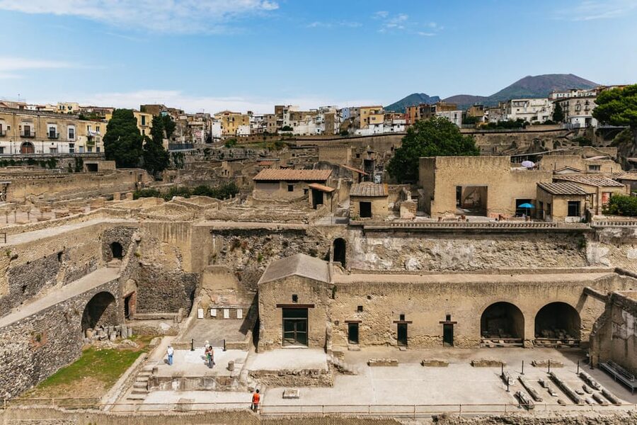 Herculaneum: Skip-the-Line Guided Tour with Archaeologist - What makes the archaeologist guide worth it
