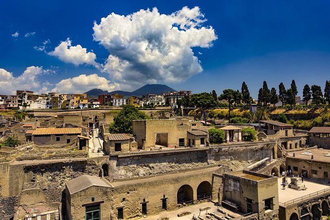 Herculaneum small group tour with an archaeologist - skip the line - Meeting point and what to do before you arrive