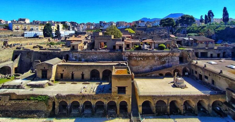 Herculaneum with an Archaelogical Guide & Ticket - Key highlights to know before you go