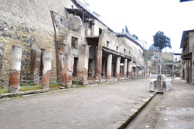 Herculanium guided tour - Shops, houses, and the street-level story of Roman life