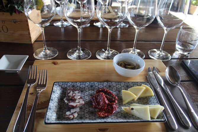 History & Local Wines: Amphitheater, Mitrium and Winery Visit - Pickup, private group setup, and why organization matters more than you think
