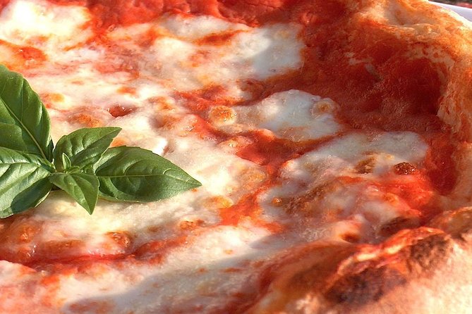 Homemade Pizza Class in Napoli - Pizza margherita: the baseline you’ll measure everything against