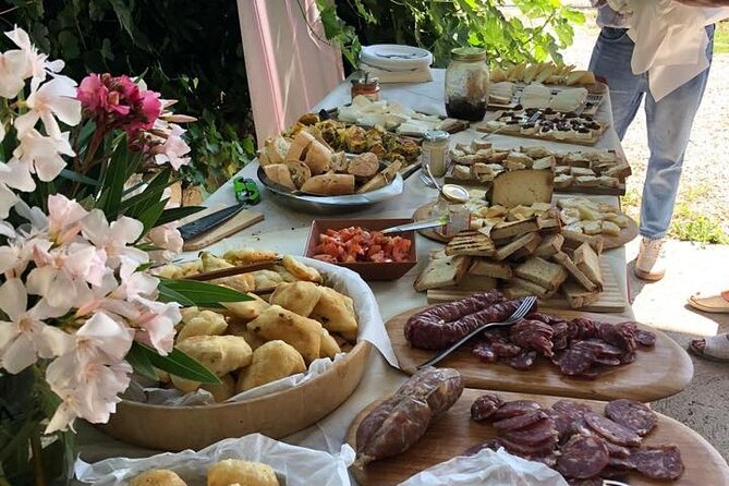 Irpinia Tour of the Vineyards, Cooking Class and Wine-Tasting - Pizza in a wood oven and maccaronara by hand
