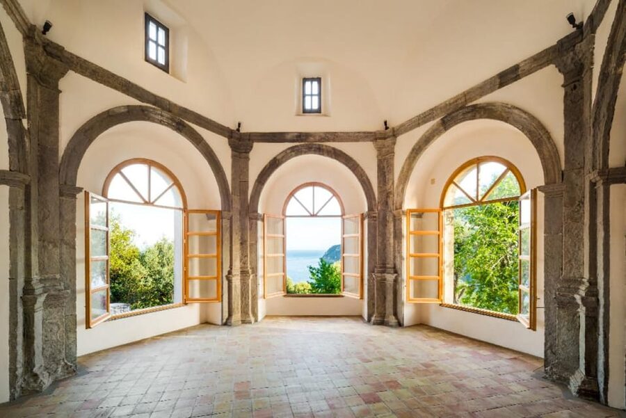 Ischia: Hydrofoil+Transfer+Aragonese Castle Entry Ticket - Inside the castle: churches, medieval corners, and exhibits