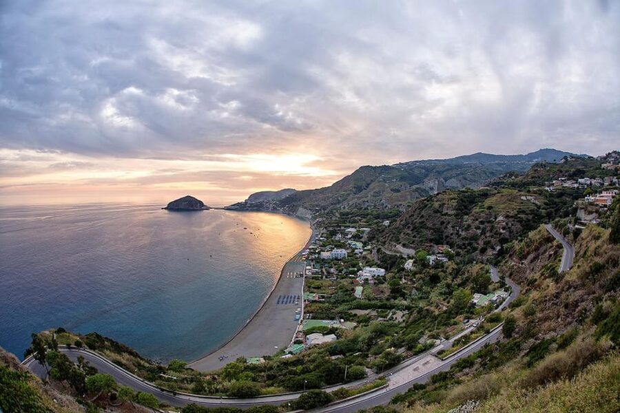 Ischia: Sant'Angelo e Maronti with Transfers from Naples - What’s included, and why the value can make sense