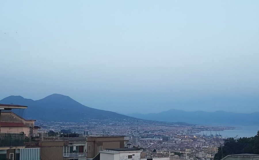 Make Neapolitan Pizza With A View Of Naples Like No Other - How to plan your arrival around Naples transit