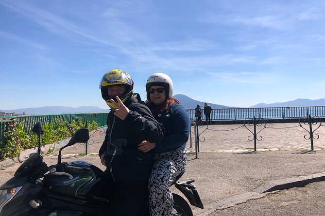 Moto Tour Naples - Visit in a different way with the experts of the city - How the guides keep a scooter tour comfortable
