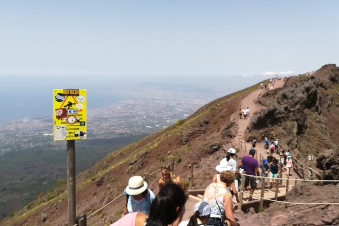 Mount Vesuvius tour by bus and ticket included from Ercolano - The main event: 1 hour 40 minutes on the volcano