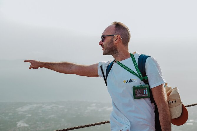 Mount Vesuvius Tour from Pompeii Led by an Expert Guide - Meeting point in Pompeii, plus a real-world tip