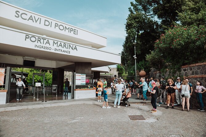 Mount Vesuvius Tour from Pompeii Led by an Expert Guide - The value of the price: what you pay for (and what you do not)