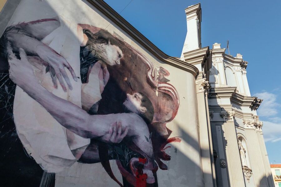 Naples: 2.5-Hour Private City Tour "Off the Beaten Track" - Materdei over the usual Naples route