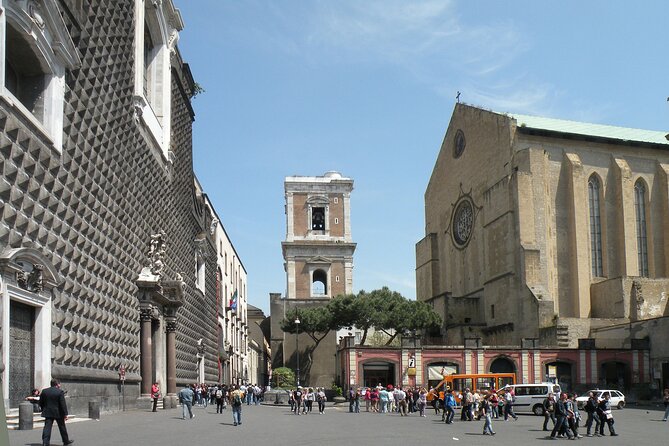Naples - 4 hours in the streets of the city - Chiesa del Gesù Nuovo to Santa Chiara courtyard, starting in a true Naples square