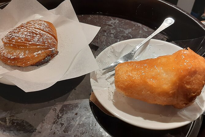Naples as a local - Authentic Street Food Tour - Folded Pizza for Workers and Students, Margherita or Marinara