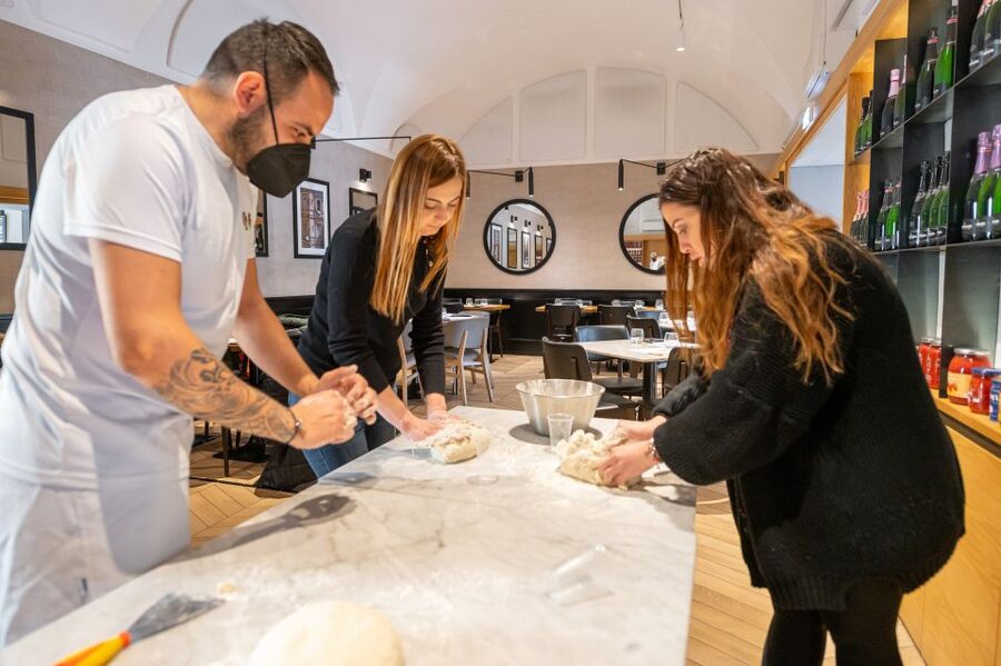 Naples: Authentic Neapolitan Pizza Making Class - Topping Like a Neapolitan, Not Like a Copycat