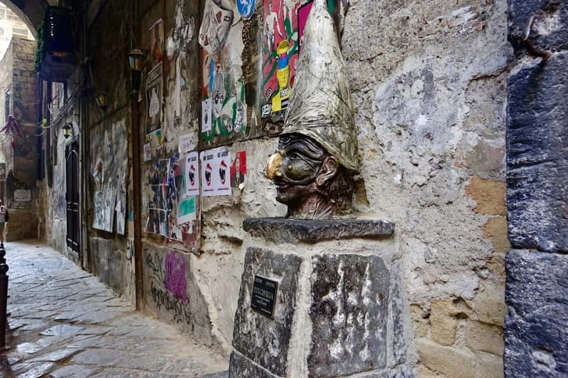Naples behind the scene walking guided tour - Going underground at Purgatorio ad Arco, and why Lucia la Sposa matters