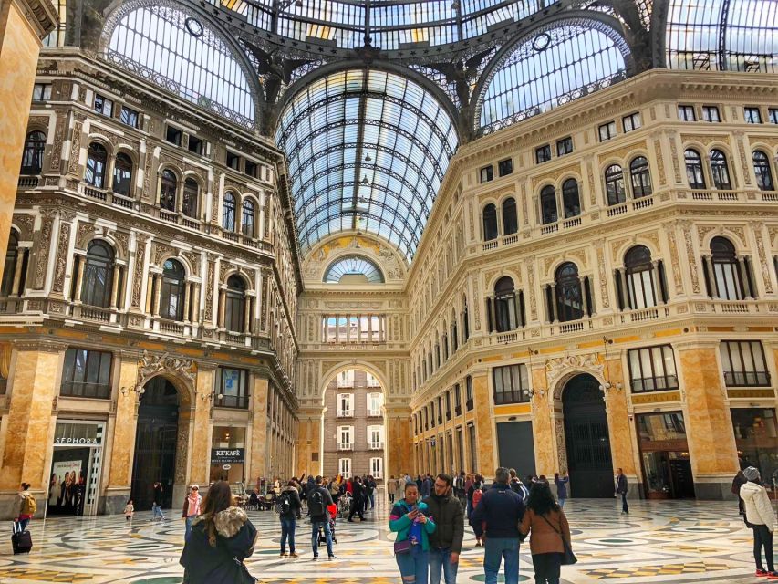 Naples Best City Highlights Tour with Local Guide - Starting at Piazza Municipio and getting your bearings fast