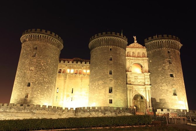 Naples by Night Tour Including Pizza Dinner - Castel Nuovo, the illuminated center, and what you notice when it’s quiet