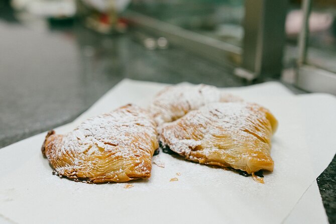 Naples by Night: Ultimate Neapolitan Tasting Tour - Chiaia Aperitivo: Wine Bar Tastes and the Local Sipping Ritual
