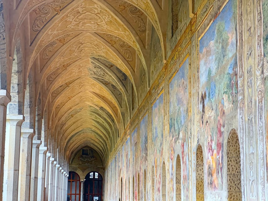 Naples: Church Of Santa Chiara Guided Tour - Entering the Church of Santa Chiara, Gothic details that mean something