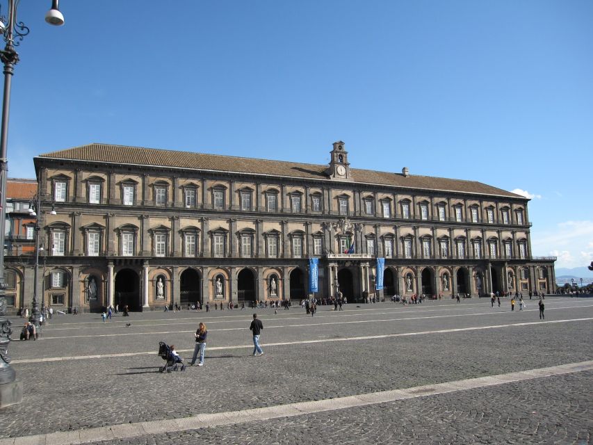 Naples: City and Street Food Market - Starting in Piazza Municipio, with Maschio Angioino in view