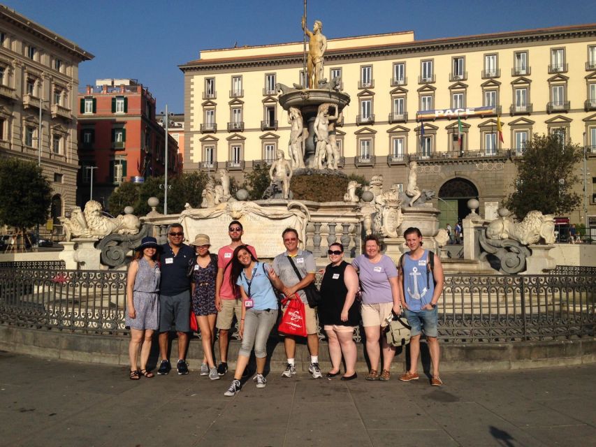 Naples: City and Street Food Market - Down Via Toledo: shopping street, street performers, and local rhythm
