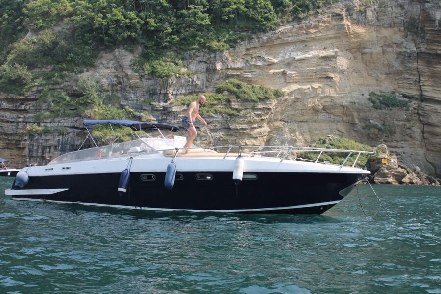 Naples: City Boat Tour with Aperitif - Aperitif on the water: Prosecco, local wine, and real snack timing