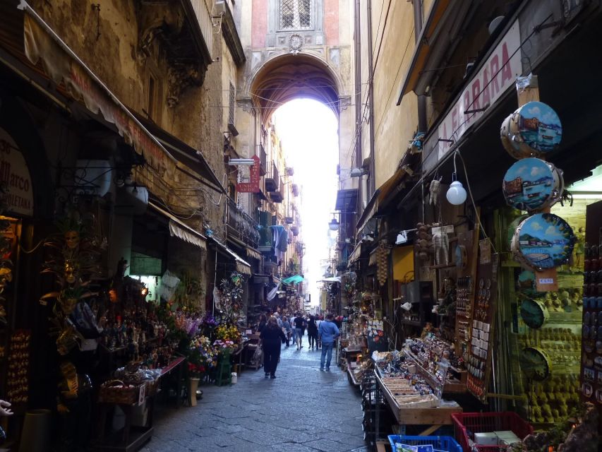 Naples: City Walking Tour w/ Underground Roman Ruins Ticket - Via San Gregorio Armeno to Spaccanapoli and Via dei Tribunali