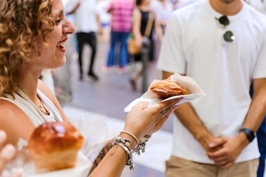Naples: Culture & Street Food with a Local Guide - Duomo of San Gennaro: the Naples myth you feel in the streets