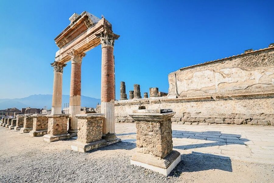 Naples: Day Trip to Pompeii and Capri - Capri by Hydrofoil: The Ride That Makes It Feel Like a Getaway