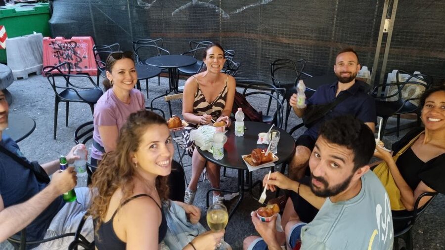 Naples: Food Tour with Davide - Piazza Dante to the first bites: getting Naples going