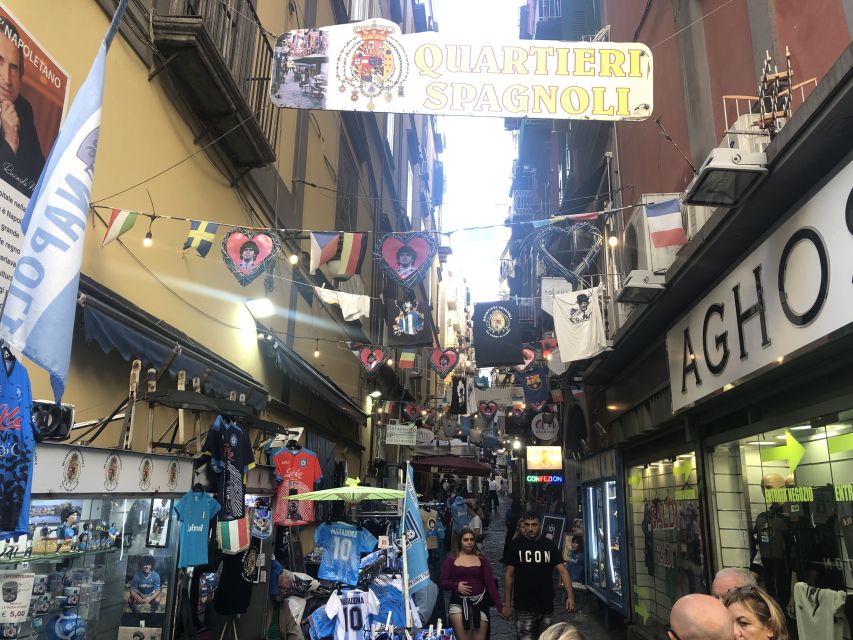 Naples: Guided Pub Crawl in the Old Town - Why Naples Nightlife Works Best in the Old Town Streets