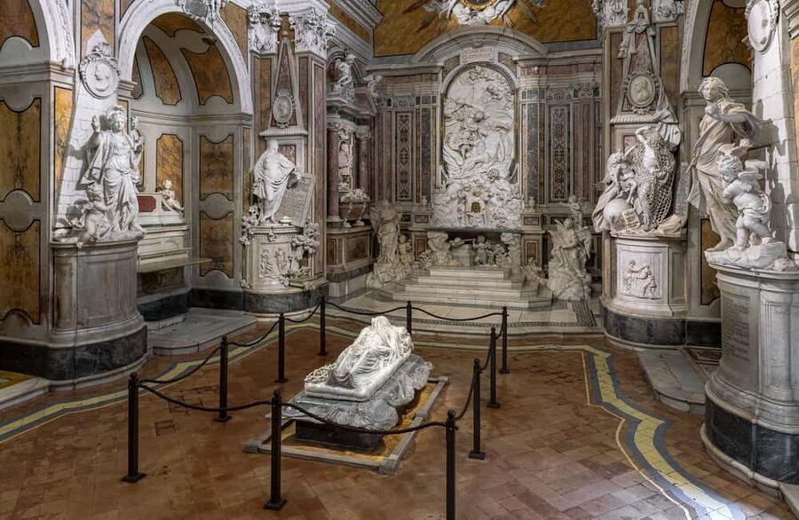 Naples: Historic Center Tour & Veiled Christ Entry Ticket - The guided historic center loop: Roman walls to big art stops