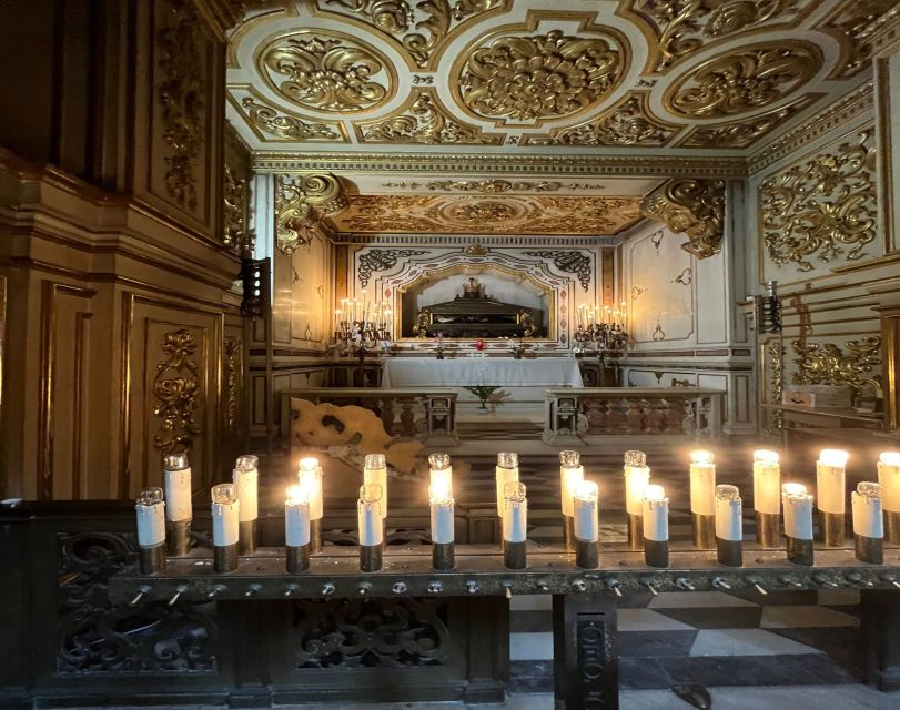 Naples Historic Center: Traditions, Legends & Folklore Tour - Saint Chiara and Gesù Nuovo Square: Gothic Symbolism and a Facade Story