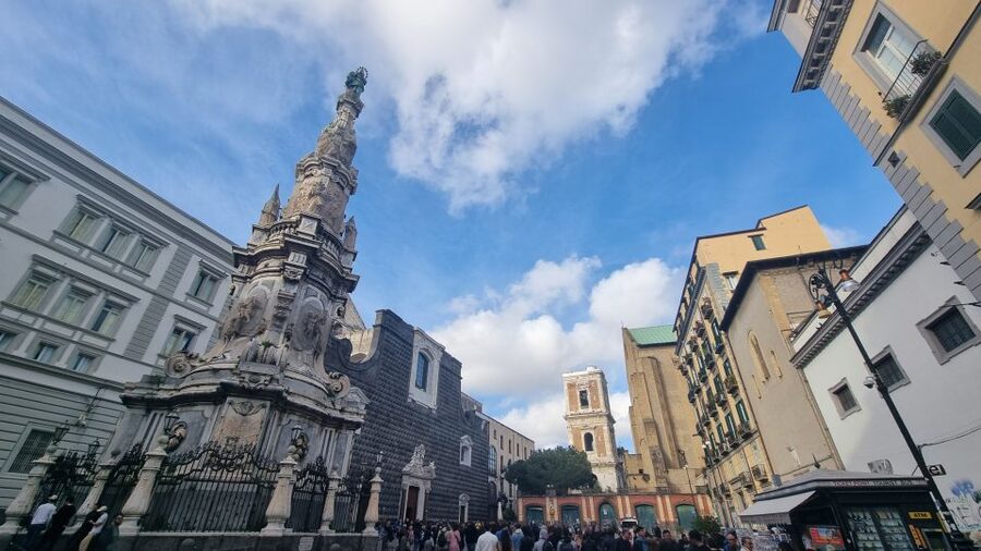 Naples: Monuments and Historic District Self-Guided Tour - Gothic San Lorenzo to Renaissance S. Anna dei Lombardi