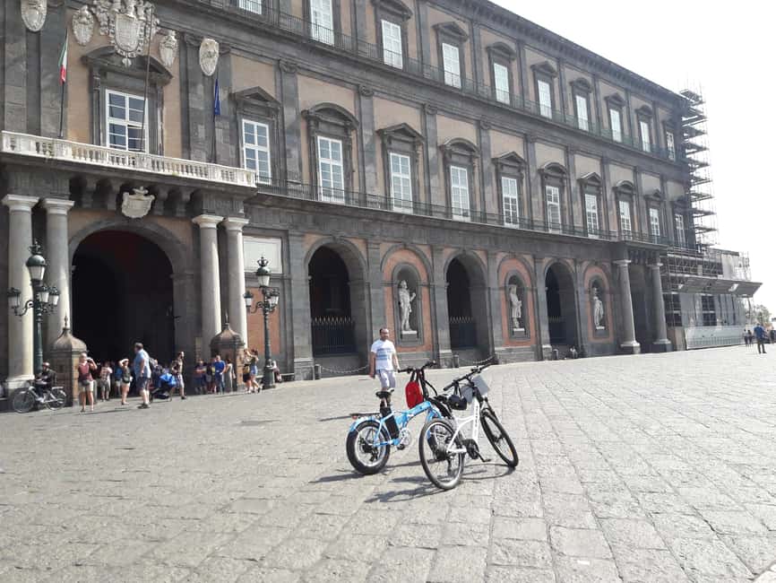 Naples: Panoramic E-Bike Tour - Marinaro and Castel dell’Ovo, waterfront magic with a legend thread