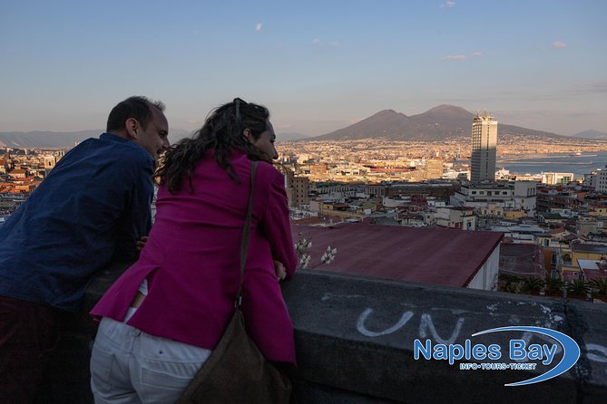 Naples Panoramic Walking Tour: From the Hills to the Center - Guide style: humor, history threads, and practical tips