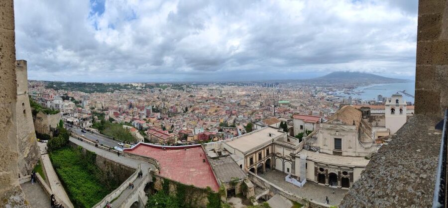 Naples Panoramic walking tour thourgh La Pedamentina scale - Starting Outside Montesanto, Then Up to Vomero