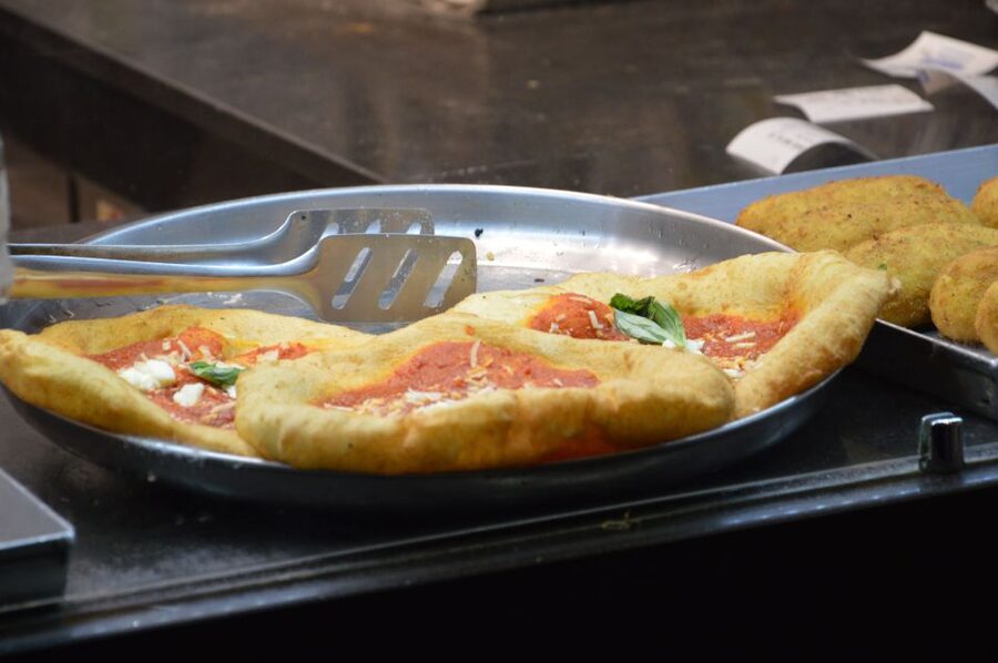 Naples: Pizza and Beyond Food Tour - The Guide Makes the Difference