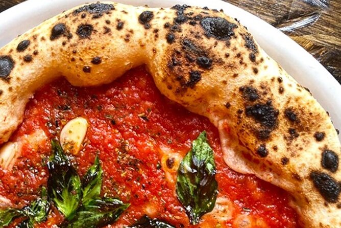Naples Pizza Class: Learn, Bake & Eat the Authentic Pizza Taste - Where you meet in Naples, and what the venue feels like