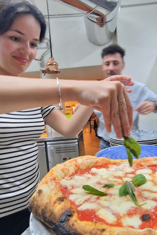 Naples: Pizza Making Class with Local Pizzaiolo - The Included Starter, Your Drink, and How the Meal Closes the Loop