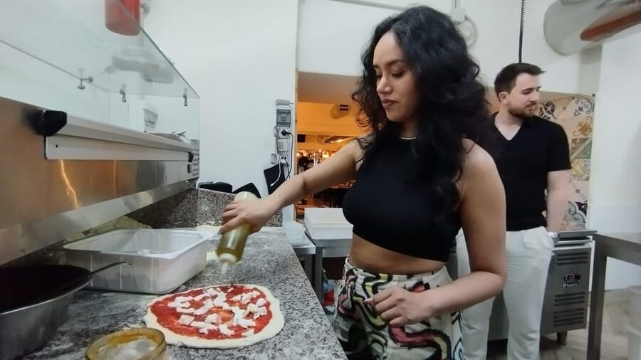Naples: Pizza Making Class with Neapolitan Chef and drink - Why Neapolitan pizza technique is the real takeaway