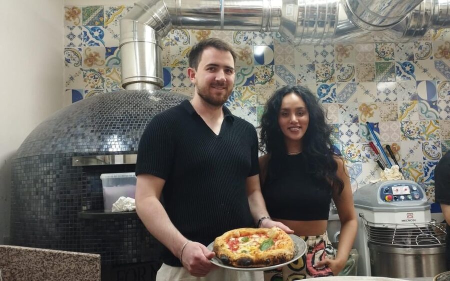 Naples: Pizza Making Class with Neapolitan Chef and drink - Wood-fired baking and the best moment: eat it hot