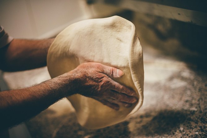 Naples Pizza-Making: From Dough to Dessert & Wine at Pizzeria - Who this pizza-making class suits best