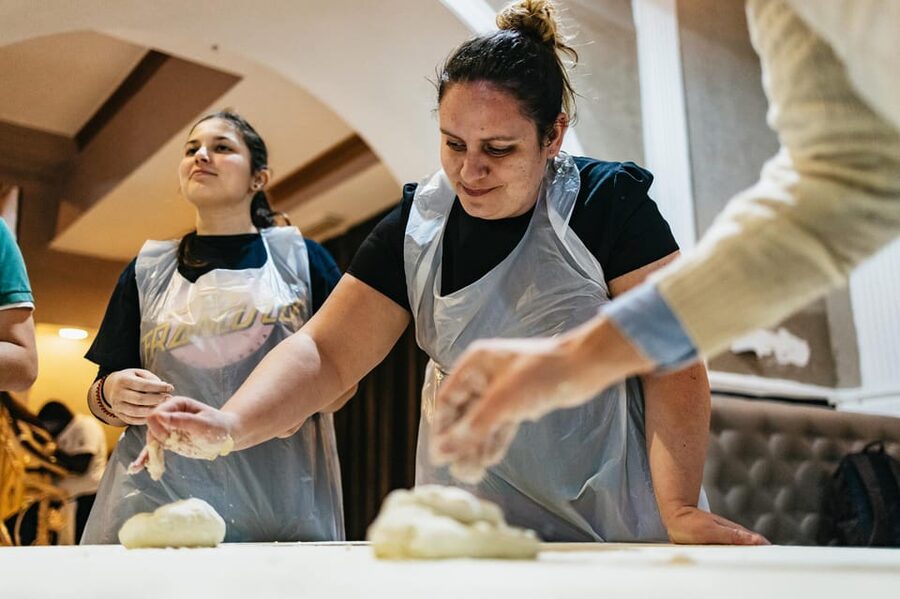 Naples: Pizza-Making Workshop with Drink and Appetizer - FAQ